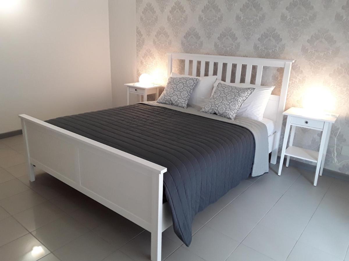 Residenza Locatelli Apartment Verona Bagian luar foto