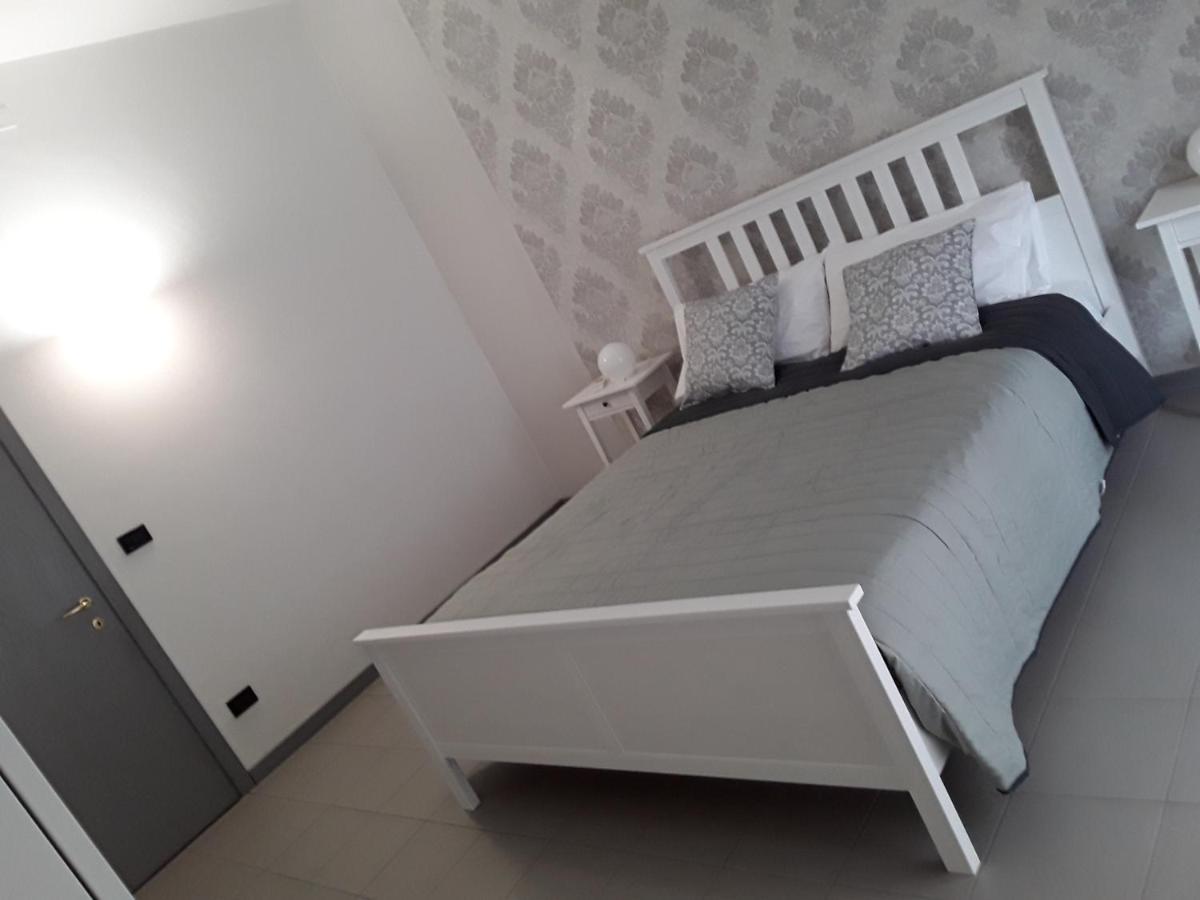 Residenza Locatelli Apartment Verona Bagian luar foto